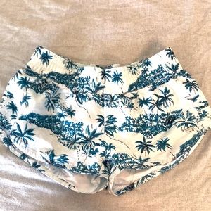 Volcom xs shorts